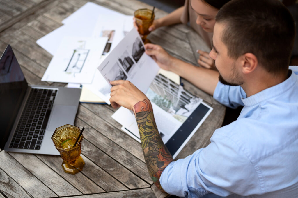 Digital marketing freelancer in Indore vs agency comparison — cost, flexibility, results